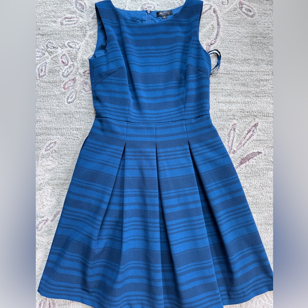 Tahari dress like new women’s 4 PETITE